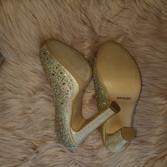 💕De Blossom Collection Gold Sparkly Pumps Size 8 - Picture 6 of 8